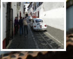 Kfer-Taxis im Gassen-Labyrinth von Taxco