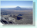 Blick beim Abstieg auf den Sajama, 6.542 m